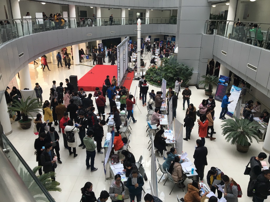招聘会4.jpg